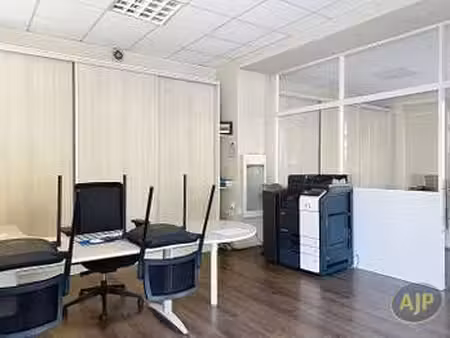 location bureaux et commerces à châteaubriant centre (44110) : à louer / 52m² châteaubrian