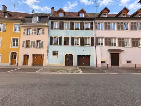 immeuble de rapport 4 logements - cour  stationnements et terrasses