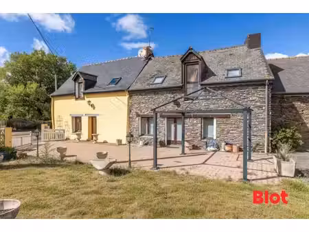 a vendre chez blot à maxent maison en pierres de 142m2 5chs double garage sur 3108m2 de te