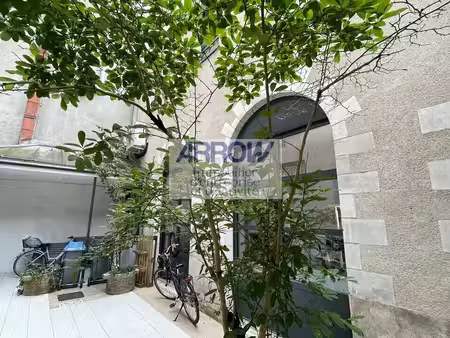 location bureaux 242m²