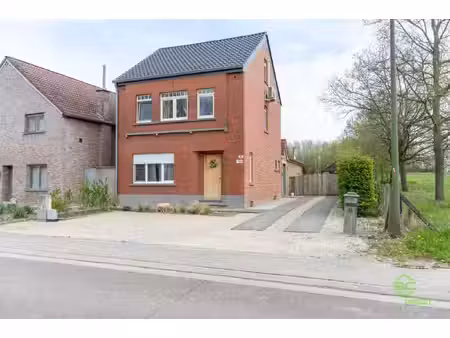 instapklare woning met 4slpk op 30a 65ca!