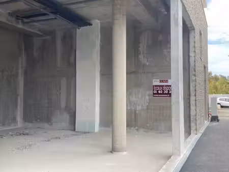 location commerce savigny le temple 77176 127m²