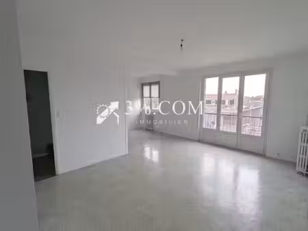 lille bois-blancs – t4 75 m² – 3 chambres – balcon sud-ouest – métro à quelques mètres
