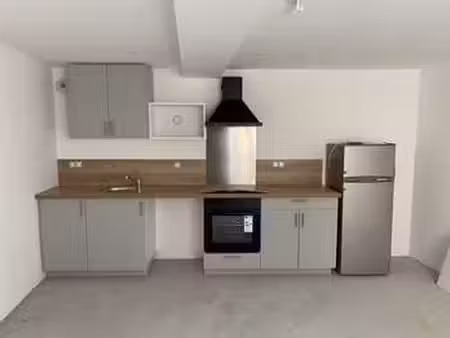 location appartement 3 pièces à parné-sur-roc (53260) : à louer 3 pièces / 61m² parné-sur-