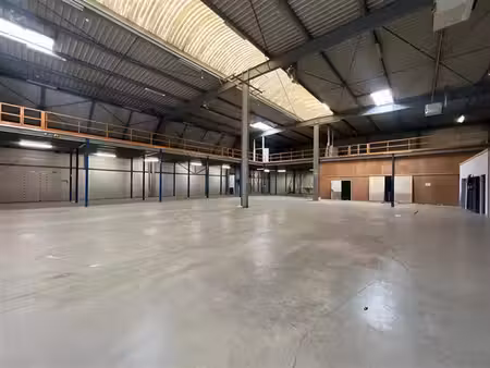 location entrepôt / local d'activités stains 1 829 m²