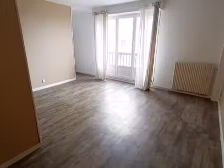 charmant studio 30 m2 avec parking et cave - proche gare
