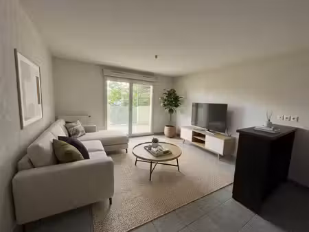 t3 de 54 m² - balcon 7 m² - 3 places de parking - ascenseur