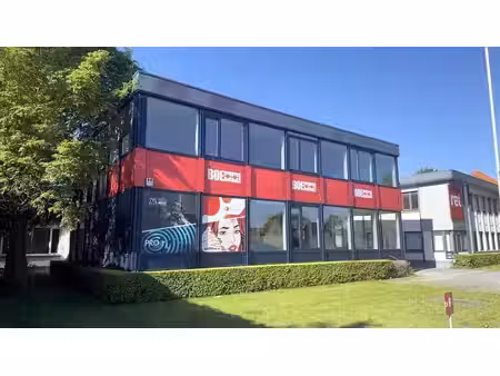 instapklaar kantoor te huur vlakbij r4 en e40 in drongen