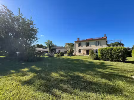 vente maison 7 pièces  205.44m²  gémil