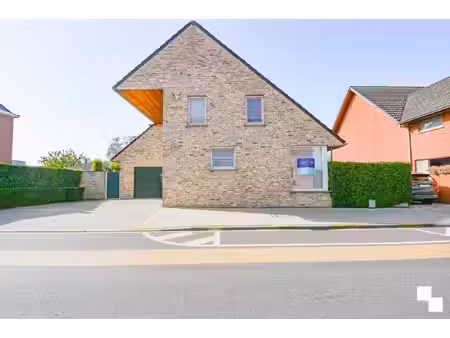 vrijstaande moderne woning.