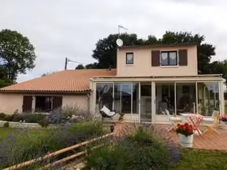 vente maison viager à saint-georges-des-coteaux (17810) : à vendre viager / 128m² saint-ge