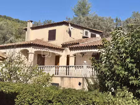 maison de 171 m² à sollies-toucas