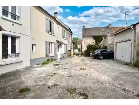 maison de ville à thieux (77230) complètement rénovée