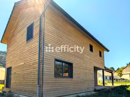 maison 2 pièces - 126 m²