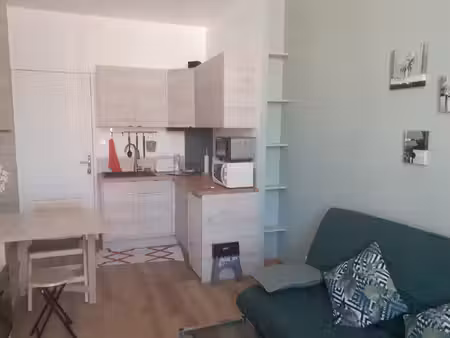 2 pièces bail etudiant jusqu'au 15/06/2027