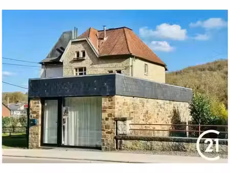surface industrielle à vendre de 32 m² à hastière-lavaux (vbe64768)