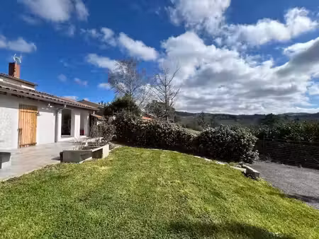 location maison 7 pièces 157 m² à burlats (81100)  1 355 €