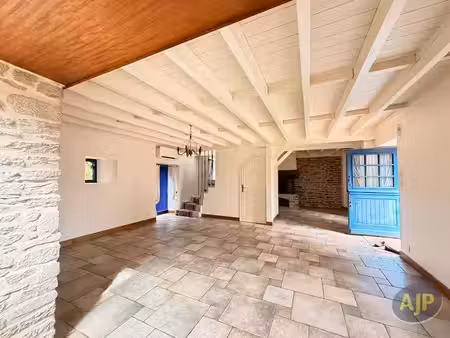 location maison 6 pièces 107.73 m² à cruguel (56420)  860 €