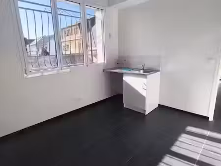 location locaux professionnels 0 pièces 45 m² à aulnay-sous-bois (93600)  1 800 €