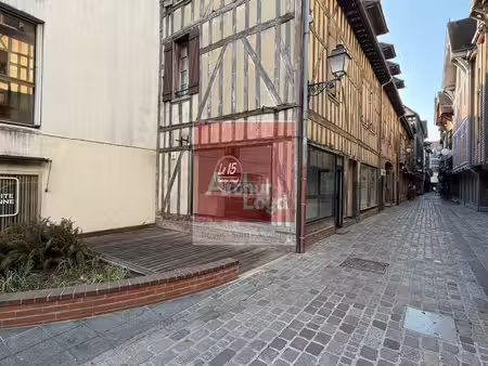 location local commercial 27m² troyes 10000
