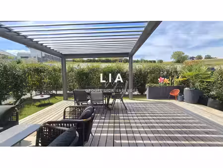 appartement 4 pieces de 90 m2 terrasse et garage sur mouxy