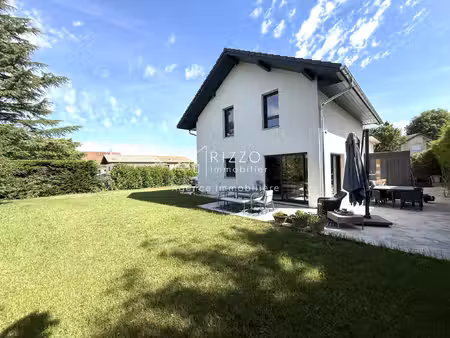 maison familiale idéale de 4 chambres sur massongy.