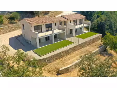 maison neuve le tignet 120 m² sur un terrain de 1061 m²