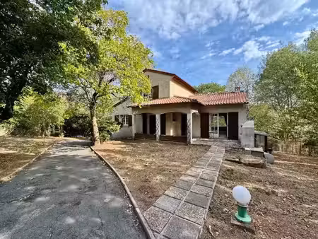 vente maison 7 pièces 143 m² à castres (81100)  259 000 €