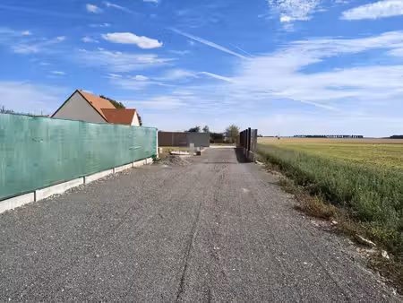 en vente à épieds (27) : terrain de 574m²