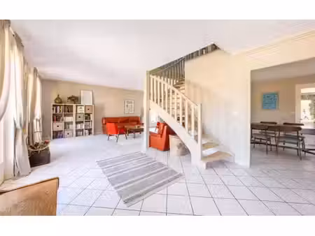 maison de 6 pièces de luxe en vente à saint-galmier  auvergne-rhône-alpes