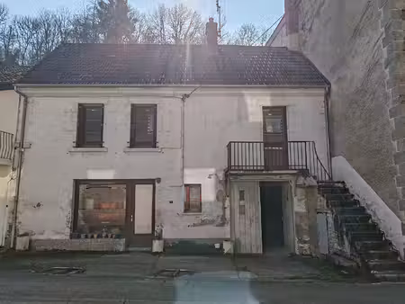 maison d habitation avec un local commercial au rdc et appartement a renover au premier