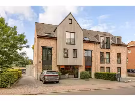 appartement te koop in zoersel met 3 slaapkamers