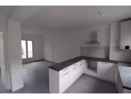 location appartement 2 pièces 41 m² à albitreccia (20166)