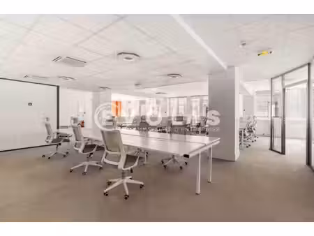 location bureaux paris 75017 330m² à 710m²
