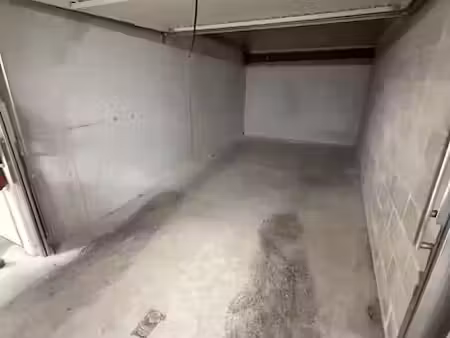 location parking 15 m² à marseille 13ème (13013)  110 €
