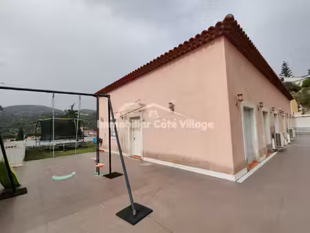 a louer-la trinité grand duplex 108 m2 avec terrasse de pl