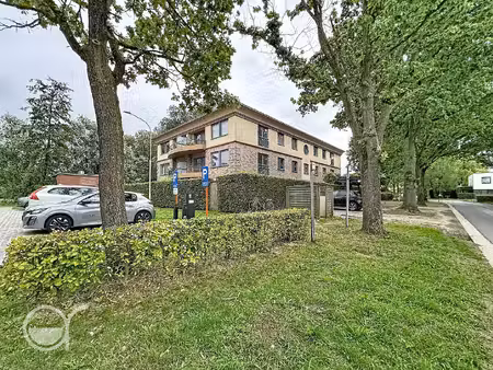 mooi appartement met twee slaapkamers in sint-martens-latem