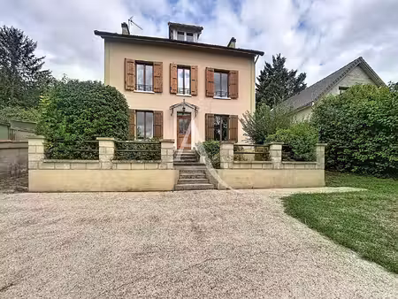 vente maison 7 pièces  167.00m²  follainville