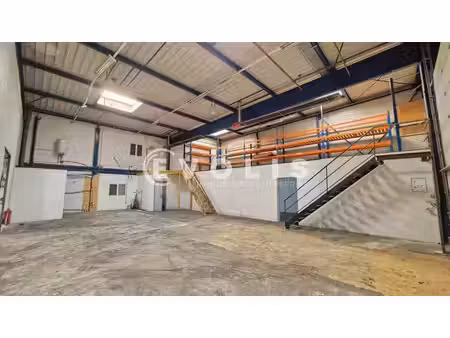 location local d’activités chelles 77500 1063m²