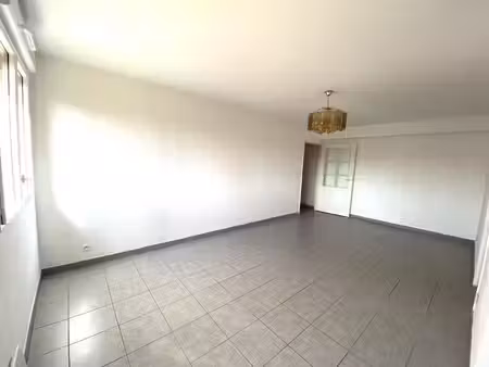 location appartement 3 pièces 61m²