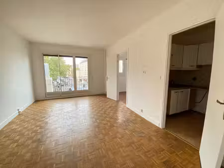 location appartement 2 pièces 33m²