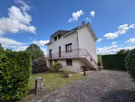 maison élevé sur sous-sol complet à 6 minutes à pieds du centre ville