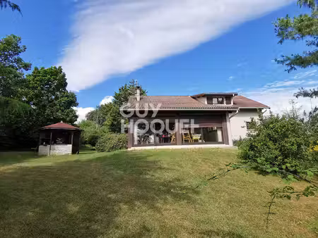 maison assieu 6 pièce(s) 155 m2