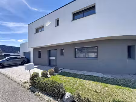 pavillon sangatte 200m2