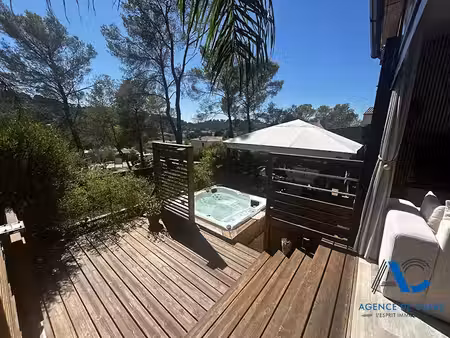vente locaux professionnels 3 pièces 70 m² à pierrefeu-du-var (83390)  195 000 €
