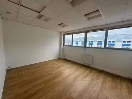 location bureau 20 m² à saint-avertin (37550)