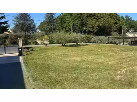 terrain - 300 m²