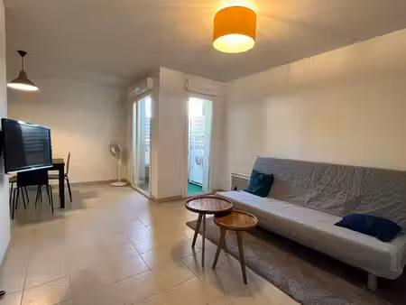 location appartement 1 pièce 29m² istres 13800