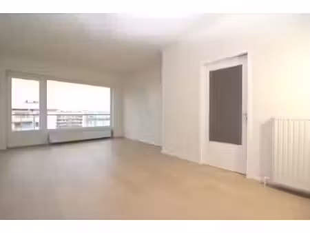 appartement à vendre avec terrasse et 1 chambre   uccle (vbe64774)