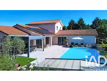 vente maison 8 pièces 236 m² feurs (42110)